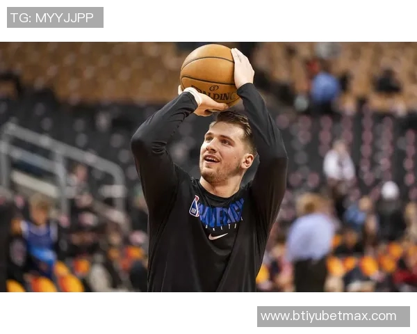 东契奇谈投篮状态与防守挑战AR组合尚未找到最佳感觉 东契奇谈投篮状态与防守挑战AR组合尚未找到最佳感觉