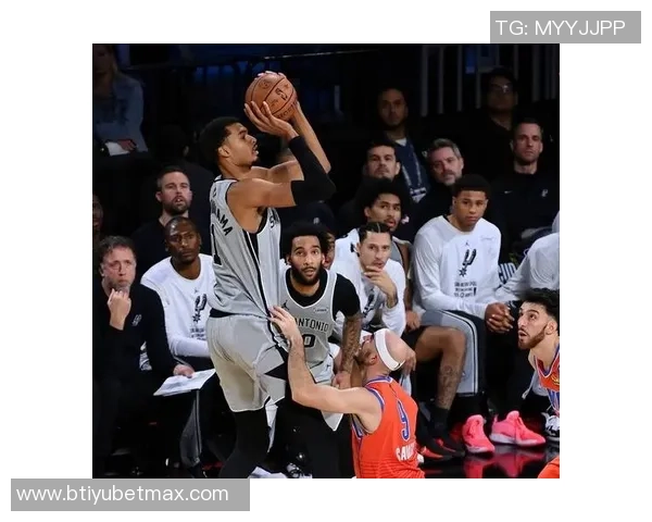 尼克斯夺冠喜讯传遍全城谁是最兴奋的那个人呢